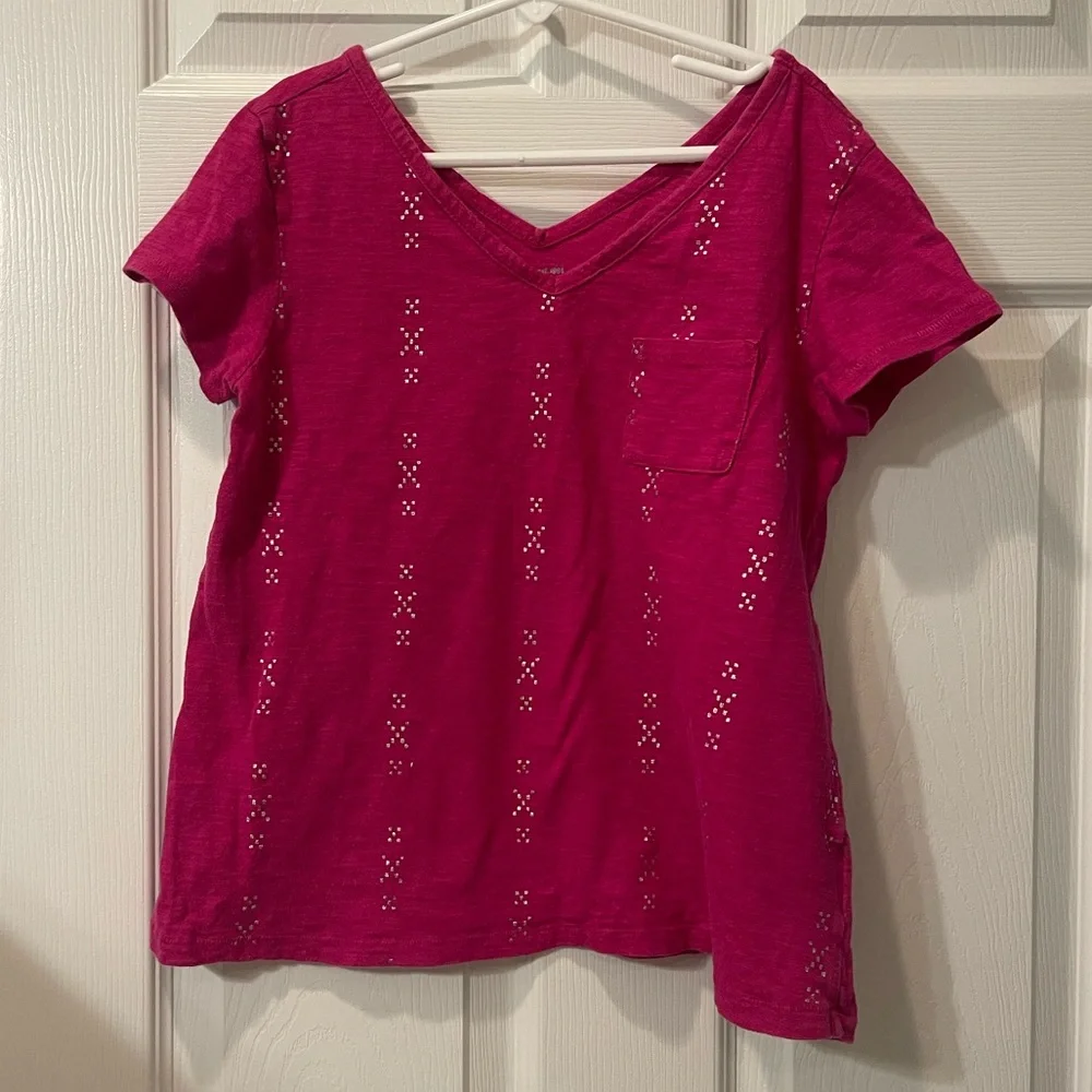 Old Navy tee